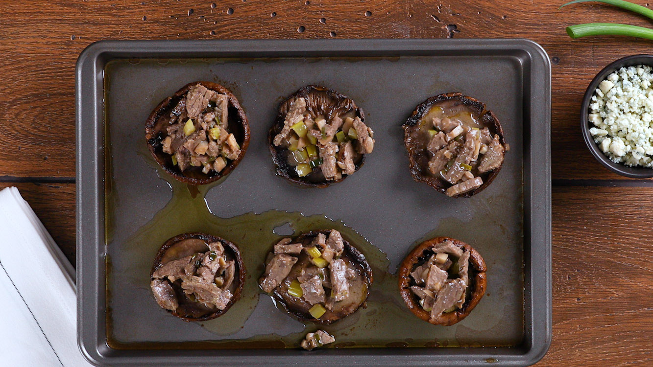27 BEEF AND GORGONZOLA STUFFED PORTOBELLO MUSHROOMS_30