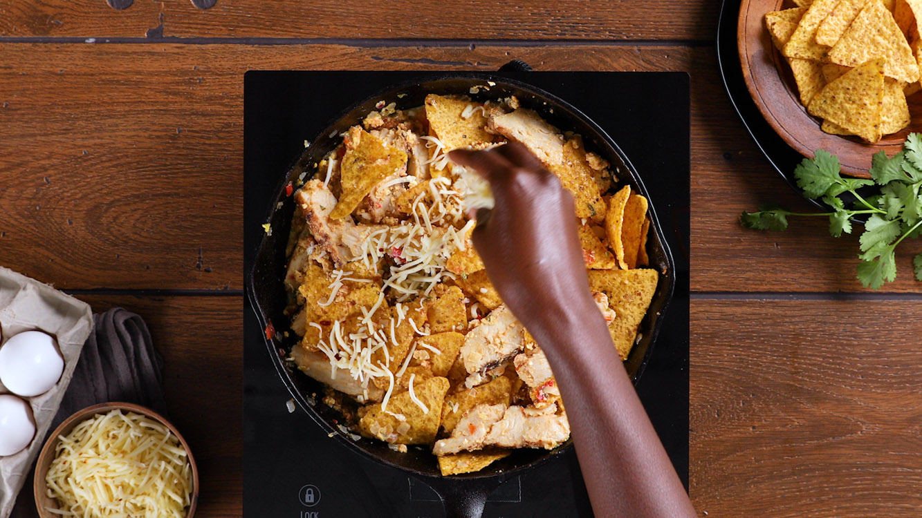 28 CHICKEN AND CHORIZO CHILAQUILES_19