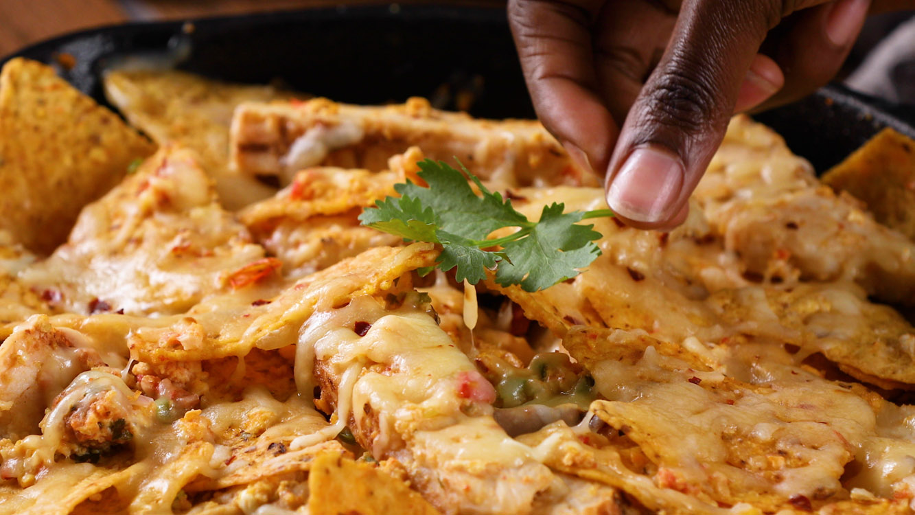 28 CHICKEN AND CHORIZO CHILAQUILES_21